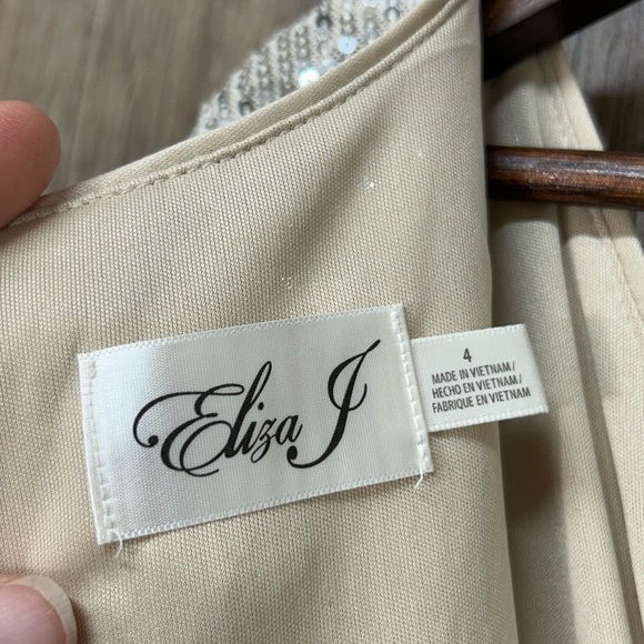 NEW Eliza J Women's Long Sleeve V Neck Evening Jumpsuit Silver Sequin - Picture 11 of 13